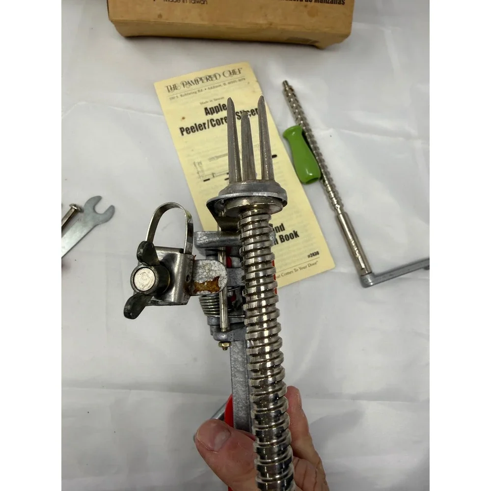The Pampered Chef Apple Peeler Corer Slicer 2430 w/‎ thick slicer With Box